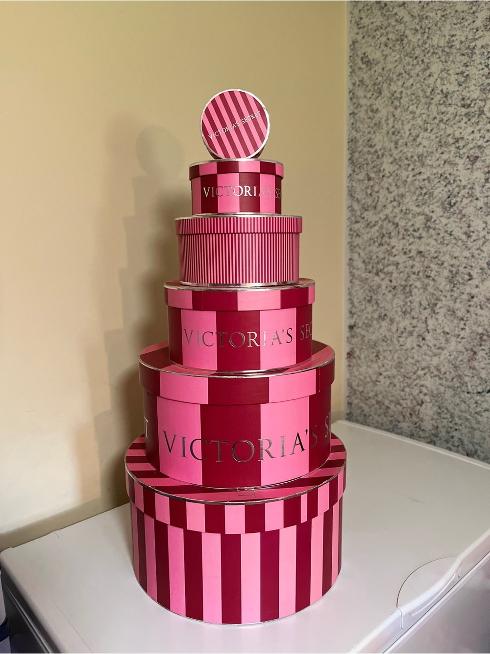 Rare Victoria's Secret Pink Stripe Decorative hat Boxes - Pink